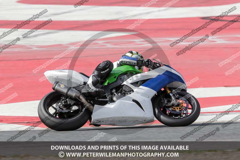 cadwell no limits trackday;cadwell park;cadwell park photographs;cadwell trackday photographs;catalunya barcelona;enduro digital images;event digital images;eventdigitalimages;no limits trackdays;peter wileman photography;racing digital images;trackday digital images;trackday photos