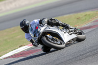 cadwell-no-limits-trackday;cadwell-park;cadwell-park-photographs;cadwell-trackday-photographs;catalunya-barcelona;enduro-digital-images;event-digital-images;eventdigitalimages;no-limits-trackdays;peter-wileman-photography;racing-digital-images;trackday-digital-images;trackday-photos