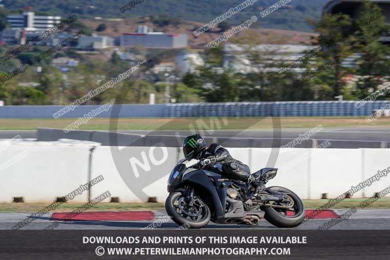 cadwell no limits trackday;cadwell park;cadwell park photographs;cadwell trackday photographs;catalunya barcelona;enduro digital images;event digital images;eventdigitalimages;no limits trackdays;peter wileman photography;racing digital images;trackday digital images;trackday photos