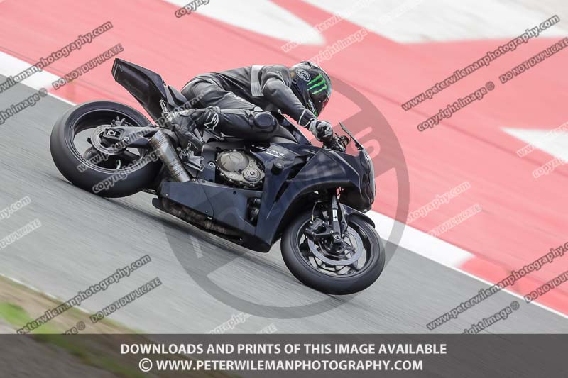 cadwell no limits trackday;cadwell park;cadwell park photographs;cadwell trackday photographs;catalunya barcelona;enduro digital images;event digital images;eventdigitalimages;no limits trackdays;peter wileman photography;racing digital images;trackday digital images;trackday photos