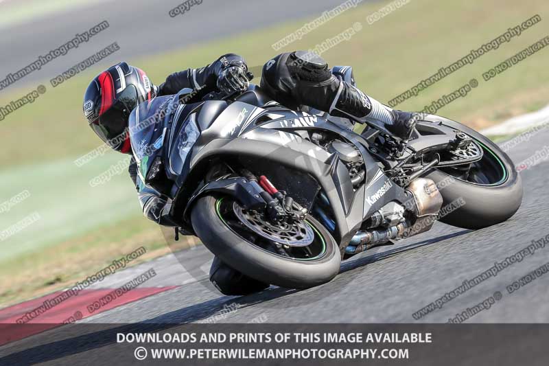 cadwell no limits trackday;cadwell park;cadwell park photographs;cadwell trackday photographs;catalunya barcelona;enduro digital images;event digital images;eventdigitalimages;no limits trackdays;peter wileman photography;racing digital images;trackday digital images;trackday photos