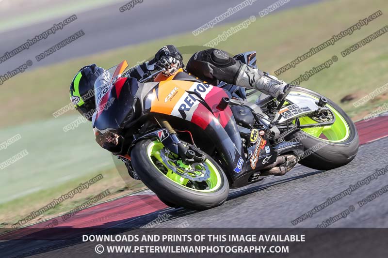 cadwell no limits trackday;cadwell park;cadwell park photographs;cadwell trackday photographs;catalunya barcelona;enduro digital images;event digital images;eventdigitalimages;no limits trackdays;peter wileman photography;racing digital images;trackday digital images;trackday photos