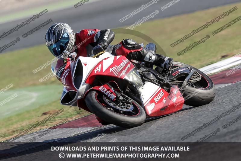 cadwell no limits trackday;cadwell park;cadwell park photographs;cadwell trackday photographs;catalunya barcelona;enduro digital images;event digital images;eventdigitalimages;no limits trackdays;peter wileman photography;racing digital images;trackday digital images;trackday photos