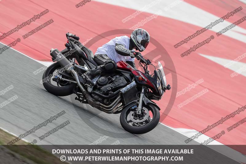 cadwell no limits trackday;cadwell park;cadwell park photographs;cadwell trackday photographs;catalunya barcelona;enduro digital images;event digital images;eventdigitalimages;no limits trackdays;peter wileman photography;racing digital images;trackday digital images;trackday photos