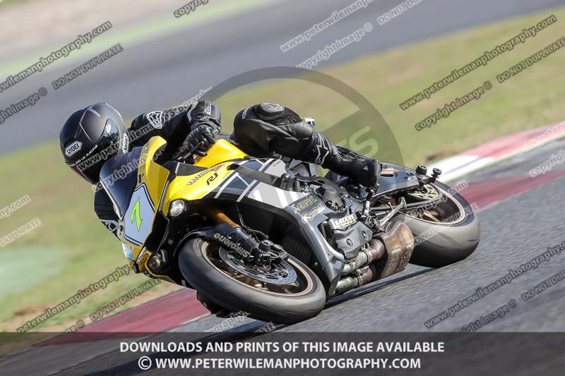 cadwell no limits trackday;cadwell park;cadwell park photographs;cadwell trackday photographs;catalunya barcelona;enduro digital images;event digital images;eventdigitalimages;no limits trackdays;peter wileman photography;racing digital images;trackday digital images;trackday photos