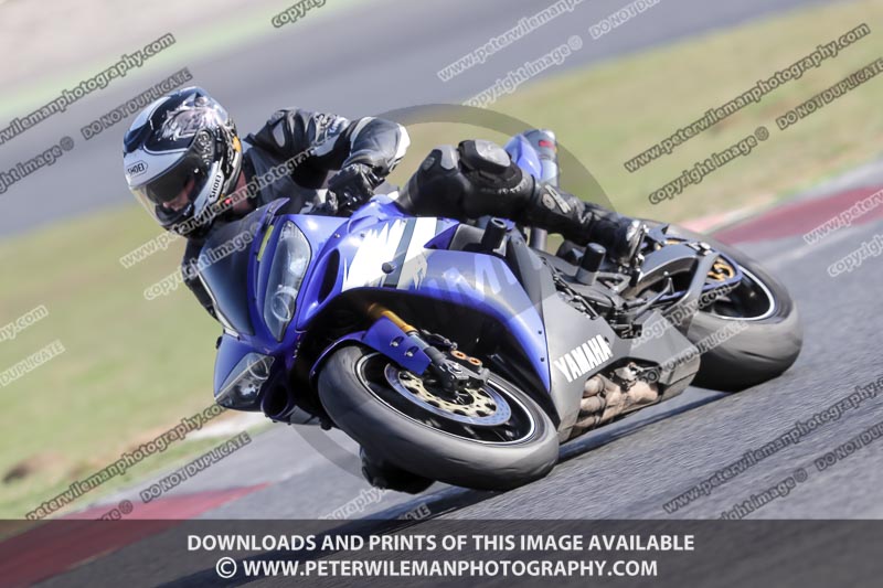 cadwell no limits trackday;cadwell park;cadwell park photographs;cadwell trackday photographs;catalunya barcelona;enduro digital images;event digital images;eventdigitalimages;no limits trackdays;peter wileman photography;racing digital images;trackday digital images;trackday photos