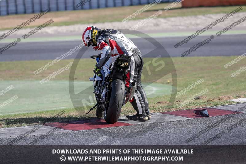cadwell no limits trackday;cadwell park;cadwell park photographs;cadwell trackday photographs;catalunya barcelona;enduro digital images;event digital images;eventdigitalimages;no limits trackdays;peter wileman photography;racing digital images;trackday digital images;trackday photos