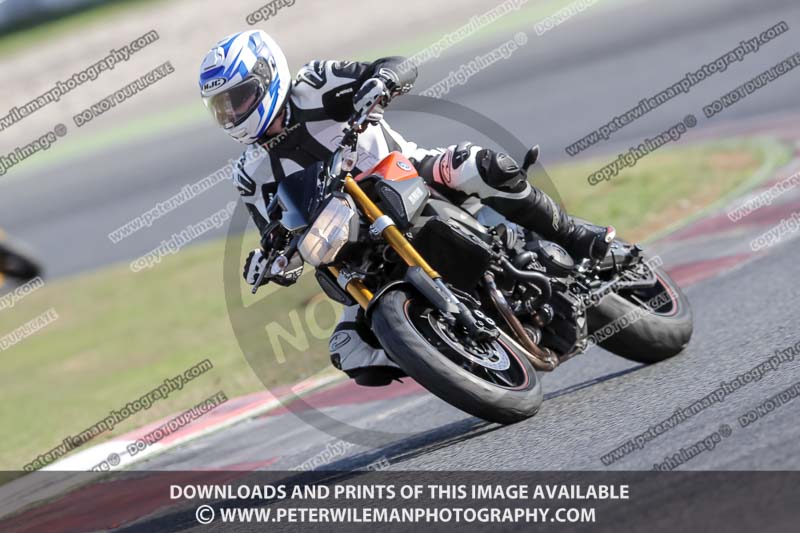 cadwell no limits trackday;cadwell park;cadwell park photographs;cadwell trackday photographs;catalunya barcelona;enduro digital images;event digital images;eventdigitalimages;no limits trackdays;peter wileman photography;racing digital images;trackday digital images;trackday photos
