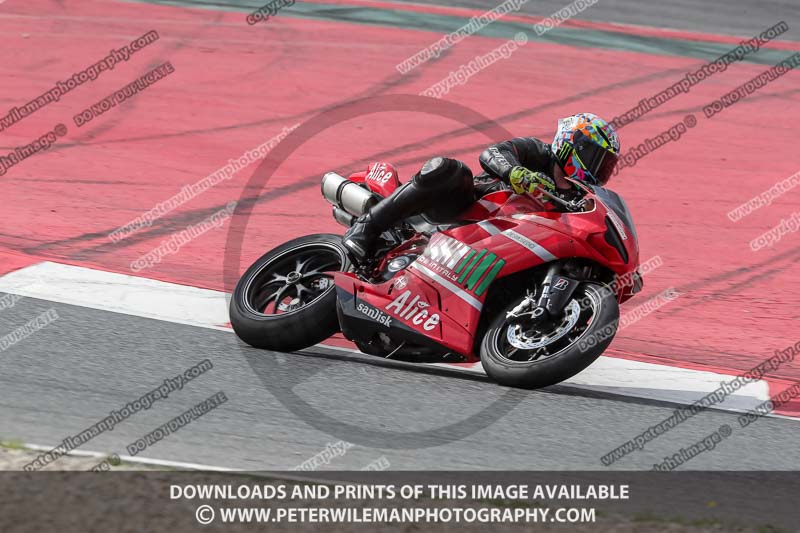 cadwell no limits trackday;cadwell park;cadwell park photographs;cadwell trackday photographs;catalunya barcelona;enduro digital images;event digital images;eventdigitalimages;no limits trackdays;peter wileman photography;racing digital images;trackday digital images;trackday photos