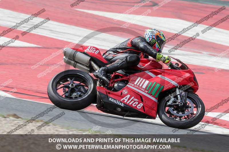cadwell no limits trackday;cadwell park;cadwell park photographs;cadwell trackday photographs;catalunya barcelona;enduro digital images;event digital images;eventdigitalimages;no limits trackdays;peter wileman photography;racing digital images;trackday digital images;trackday photos