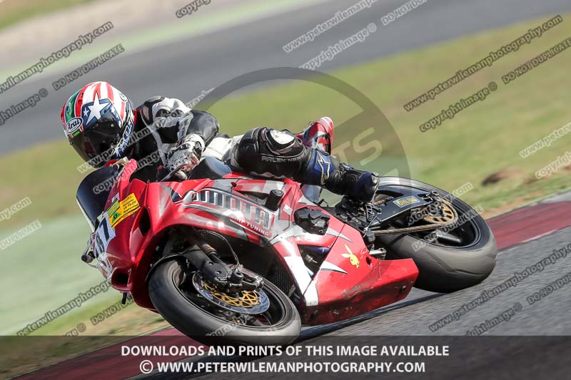 cadwell no limits trackday;cadwell park;cadwell park photographs;cadwell trackday photographs;catalunya barcelona;enduro digital images;event digital images;eventdigitalimages;no limits trackdays;peter wileman photography;racing digital images;trackday digital images;trackday photos