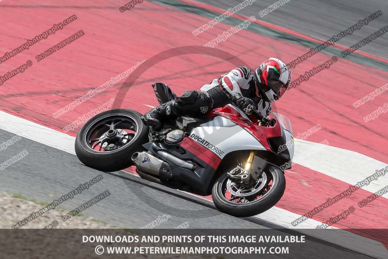 cadwell no limits trackday;cadwell park;cadwell park photographs;cadwell trackday photographs;catalunya barcelona;enduro digital images;event digital images;eventdigitalimages;no limits trackdays;peter wileman photography;racing digital images;trackday digital images;trackday photos