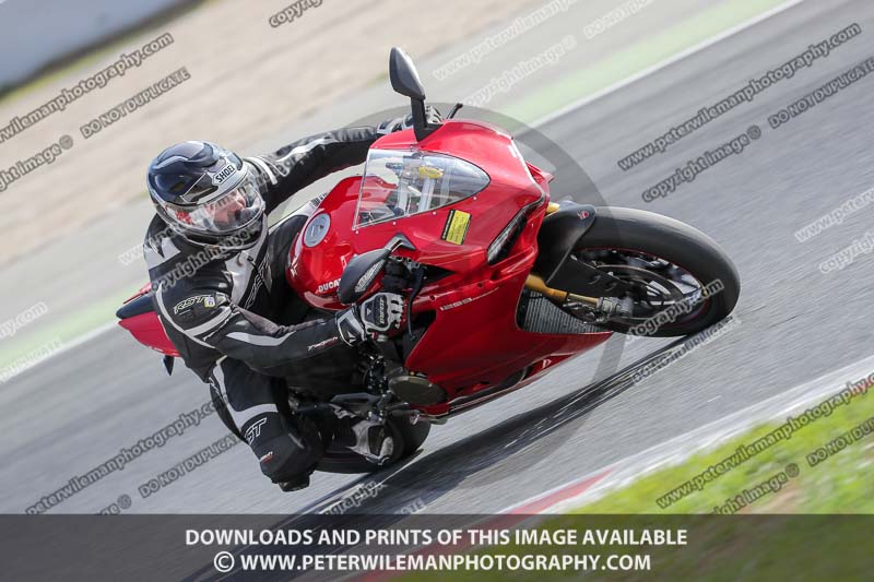 cadwell no limits trackday;cadwell park;cadwell park photographs;cadwell trackday photographs;catalunya barcelona;enduro digital images;event digital images;eventdigitalimages;no limits trackdays;peter wileman photography;racing digital images;trackday digital images;trackday photos