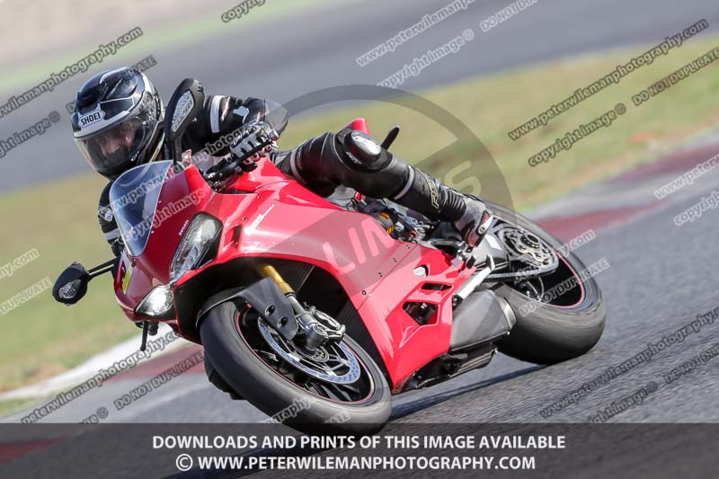 cadwell no limits trackday;cadwell park;cadwell park photographs;cadwell trackday photographs;catalunya barcelona;enduro digital images;event digital images;eventdigitalimages;no limits trackdays;peter wileman photography;racing digital images;trackday digital images;trackday photos