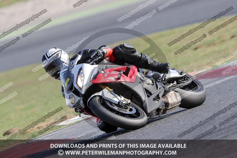 cadwell no limits trackday;cadwell park;cadwell park photographs;cadwell trackday photographs;catalunya barcelona;enduro digital images;event digital images;eventdigitalimages;no limits trackdays;peter wileman photography;racing digital images;trackday digital images;trackday photos