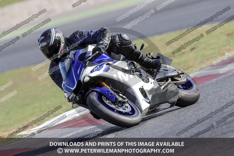 cadwell no limits trackday;cadwell park;cadwell park photographs;cadwell trackday photographs;catalunya barcelona;enduro digital images;event digital images;eventdigitalimages;no limits trackdays;peter wileman photography;racing digital images;trackday digital images;trackday photos