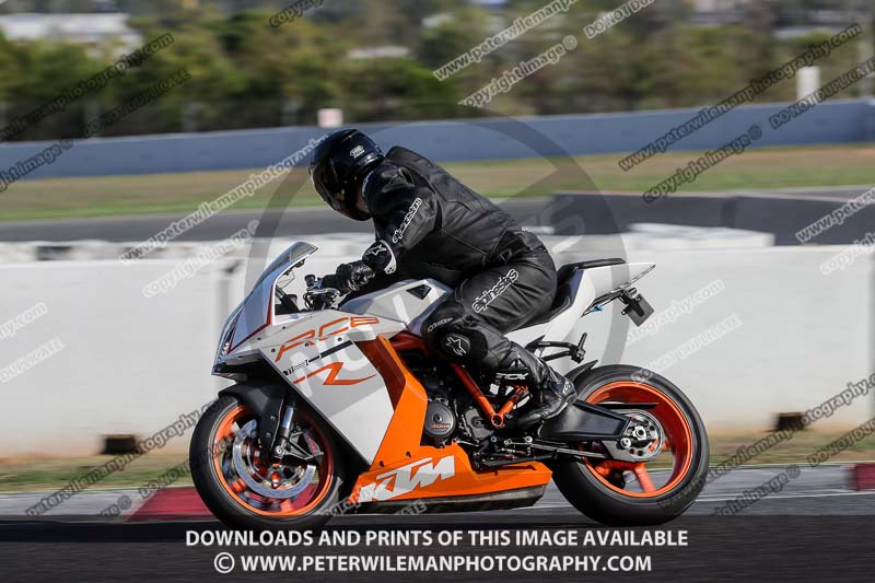 cadwell no limits trackday;cadwell park;cadwell park photographs;cadwell trackday photographs;catalunya barcelona;enduro digital images;event digital images;eventdigitalimages;no limits trackdays;peter wileman photography;racing digital images;trackday digital images;trackday photos