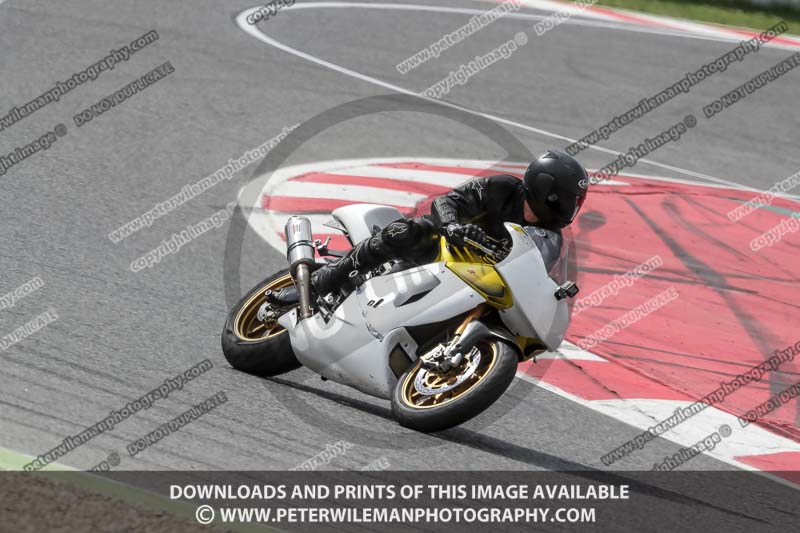 cadwell no limits trackday;cadwell park;cadwell park photographs;cadwell trackday photographs;catalunya barcelona;enduro digital images;event digital images;eventdigitalimages;no limits trackdays;peter wileman photography;racing digital images;trackday digital images;trackday photos