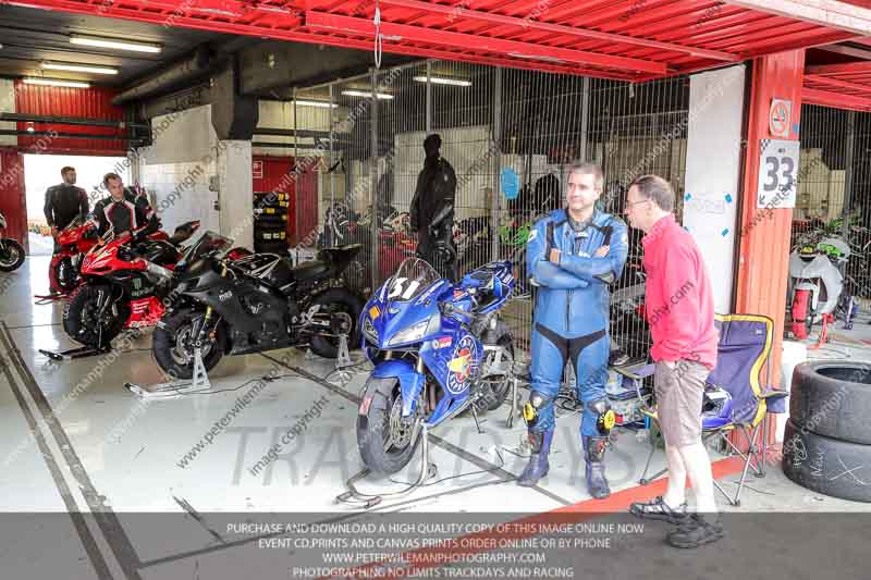 cadwell no limits trackday;cadwell park;cadwell park photographs;cadwell trackday photographs;catalunya barcelona;enduro digital images;event digital images;eventdigitalimages;no limits trackdays;peter wileman photography;racing digital images;trackday digital images;trackday photos