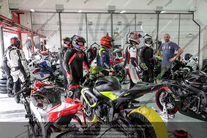 cadwell no limits trackday;cadwell park;cadwell park photographs;cadwell trackday photographs;catalunya barcelona;enduro digital images;event digital images;eventdigitalimages;no limits trackdays;peter wileman photography;racing digital images;trackday digital images;trackday photos
