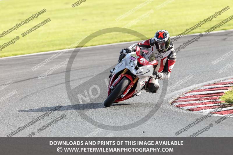 anglesey;brands hatch;cadwell park;croft;donington park;enduro digital images;event digital images;eventdigitalimages;mallory;no limits;oulton park;peter wileman photography;racing digital images;silverstone;snetterton;trackday digital images;trackday photos;vmcc banbury run;welsh 2 day enduro