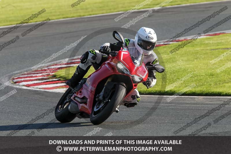 anglesey;brands hatch;cadwell park;croft;donington park;enduro digital images;event digital images;eventdigitalimages;mallory;no limits;oulton park;peter wileman photography;racing digital images;silverstone;snetterton;trackday digital images;trackday photos;vmcc banbury run;welsh 2 day enduro