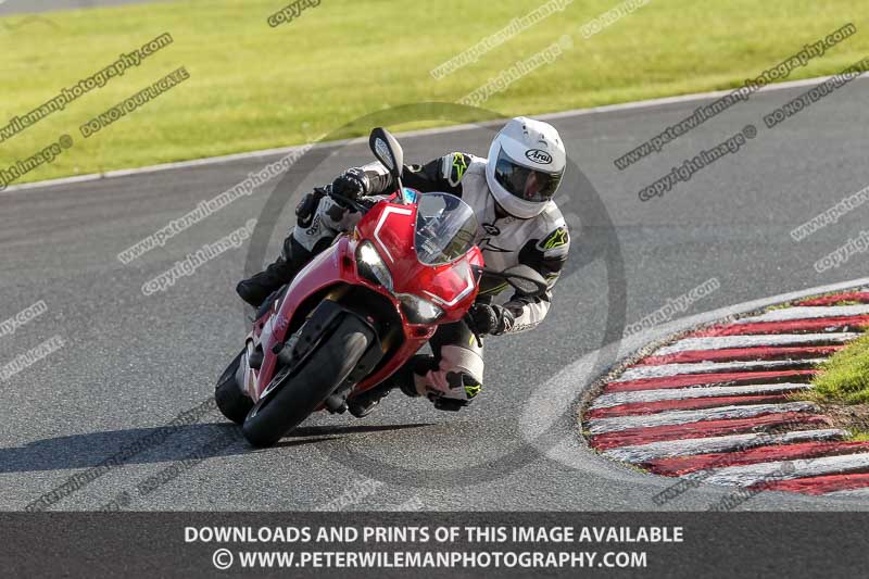 anglesey;brands hatch;cadwell park;croft;donington park;enduro digital images;event digital images;eventdigitalimages;mallory;no limits;oulton park;peter wileman photography;racing digital images;silverstone;snetterton;trackday digital images;trackday photos;vmcc banbury run;welsh 2 day enduro