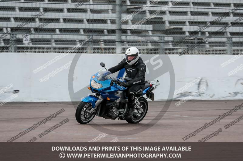 Rockingham no limits trackday;enduro digital images;event digital images;eventdigitalimages;no limits trackdays;peter wileman photography;racing digital images;rockingham raceway northamptonshire;rockingham trackday photographs;trackday digital images;trackday photos