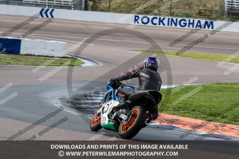 Rockingham no limits trackday;enduro digital images;event digital images;eventdigitalimages;no limits trackdays;peter wileman photography;racing digital images;rockingham raceway northamptonshire;rockingham trackday photographs;trackday digital images;trackday photos