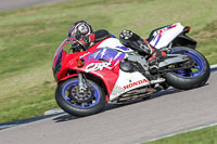 Rockingham-no-limits-trackday;enduro-digital-images;event-digital-images;eventdigitalimages;no-limits-trackdays;peter-wileman-photography;racing-digital-images;rockingham-raceway-northamptonshire;rockingham-trackday-photographs;trackday-digital-images;trackday-photos