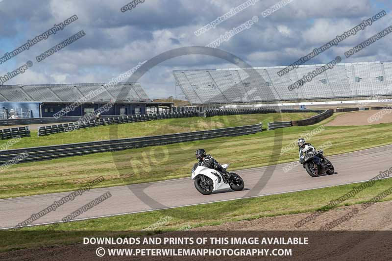 Rockingham no limits trackday;enduro digital images;event digital images;eventdigitalimages;no limits trackdays;peter wileman photography;racing digital images;rockingham raceway northamptonshire;rockingham trackday photographs;trackday digital images;trackday photos