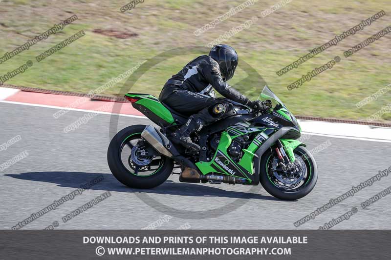 motorbikes;no limits;october 2016;peter wileman photography;portimao;portugal;trackday digital images