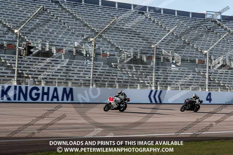 Rockingham no limits trackday;enduro digital images;event digital images;eventdigitalimages;no limits trackdays;peter wileman photography;racing digital images;rockingham raceway northamptonshire;rockingham trackday photographs;trackday digital images;trackday photos