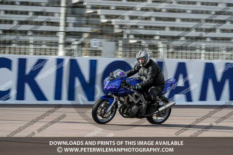Rockingham no limits trackday;enduro digital images;event digital images;eventdigitalimages;no limits trackdays;peter wileman photography;racing digital images;rockingham raceway northamptonshire;rockingham trackday photographs;trackday digital images;trackday photos