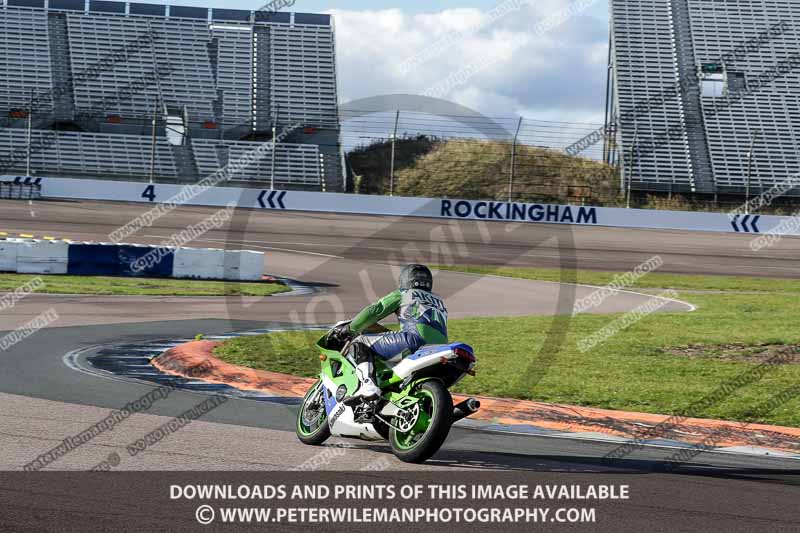 Rockingham no limits trackday;enduro digital images;event digital images;eventdigitalimages;no limits trackdays;peter wileman photography;racing digital images;rockingham raceway northamptonshire;rockingham trackday photographs;trackday digital images;trackday photos