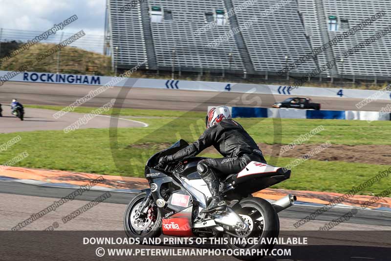 Rockingham no limits trackday;enduro digital images;event digital images;eventdigitalimages;no limits trackdays;peter wileman photography;racing digital images;rockingham raceway northamptonshire;rockingham trackday photographs;trackday digital images;trackday photos