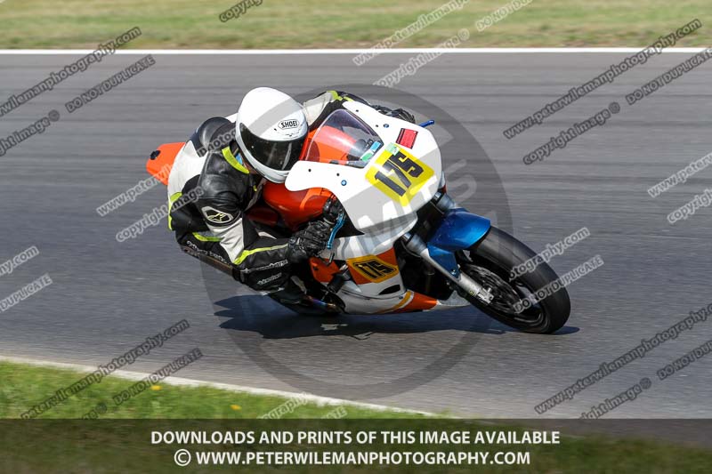 enduro digital images;event digital images;eventdigitalimages;no limits trackdays;peter wileman photography;racing digital images;snetterton;snetterton no limits trackday;snetterton photographs;snetterton trackday photographs;trackday digital images;trackday photos