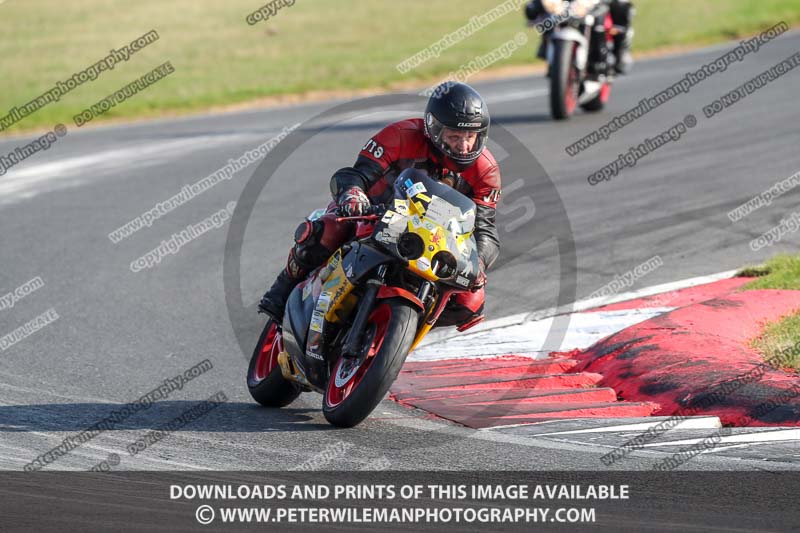enduro digital images;event digital images;eventdigitalimages;no limits trackdays;peter wileman photography;racing digital images;snetterton;snetterton no limits trackday;snetterton photographs;snetterton trackday photographs;trackday digital images;trackday photos