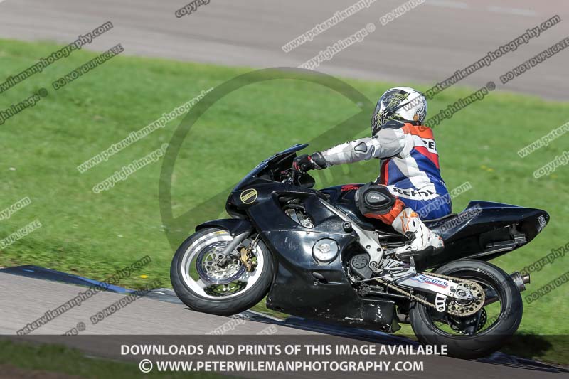 Rockingham no limits trackday;enduro digital images;event digital images;eventdigitalimages;no limits trackdays;peter wileman photography;racing digital images;rockingham raceway northamptonshire;rockingham trackday photographs;trackday digital images;trackday photos