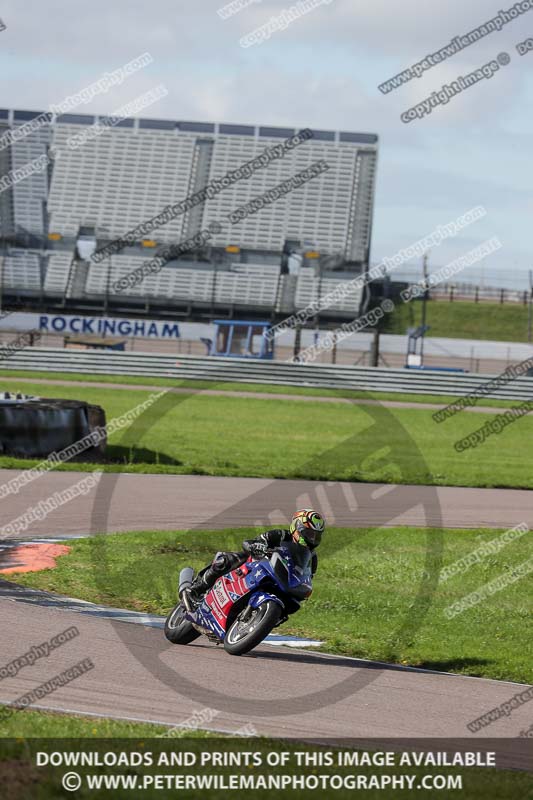 Rockingham no limits trackday;enduro digital images;event digital images;eventdigitalimages;no limits trackdays;peter wileman photography;racing digital images;rockingham raceway northamptonshire;rockingham trackday photographs;trackday digital images;trackday photos