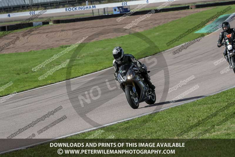 Rockingham no limits trackday;enduro digital images;event digital images;eventdigitalimages;no limits trackdays;peter wileman photography;racing digital images;rockingham raceway northamptonshire;rockingham trackday photographs;trackday digital images;trackday photos