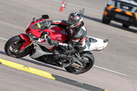 Rockingham-no-limits-trackday;enduro-digital-images;event-digital-images;eventdigitalimages;no-limits-trackdays;peter-wileman-photography;racing-digital-images;rockingham-raceway-northamptonshire;rockingham-trackday-photographs;trackday-digital-images;trackday-photos