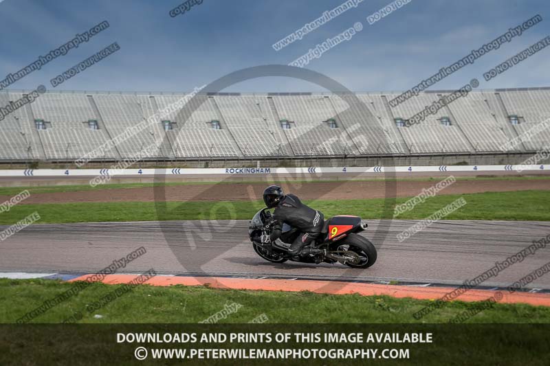 Rockingham no limits trackday;enduro digital images;event digital images;eventdigitalimages;no limits trackdays;peter wileman photography;racing digital images;rockingham raceway northamptonshire;rockingham trackday photographs;trackday digital images;trackday photos