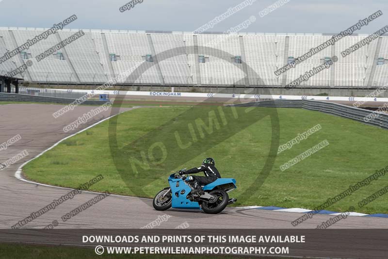 Rockingham no limits trackday;enduro digital images;event digital images;eventdigitalimages;no limits trackdays;peter wileman photography;racing digital images;rockingham raceway northamptonshire;rockingham trackday photographs;trackday digital images;trackday photos