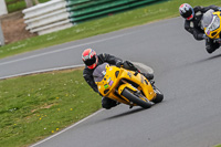 Advanced Group Yellow Bikes