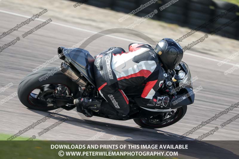 cadwell park;cadwell park photographs;cadwell trackday photographs;enduro digital images;event digital images;eventdigitalimages;peter wileman photography;racing digital images;trackday digital images;trackday photos