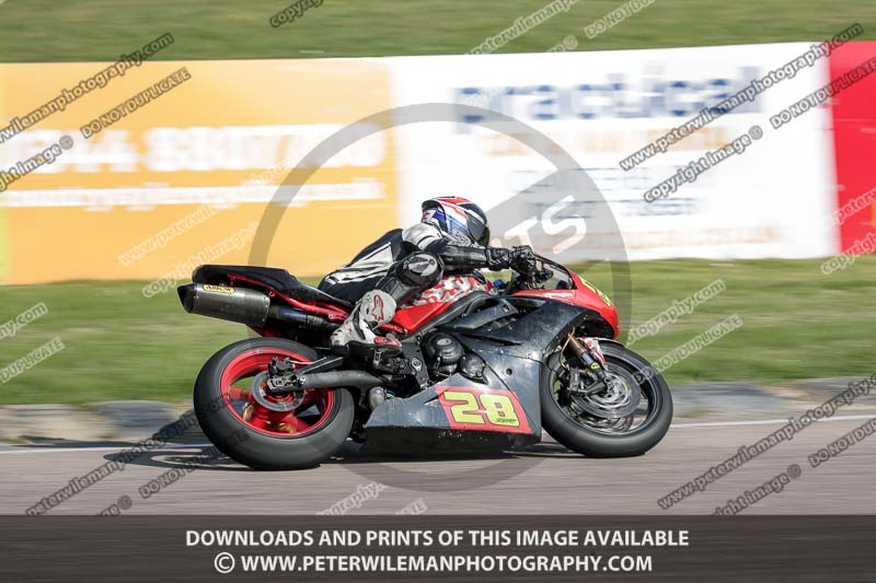 cadwell park;cadwell park photographs;cadwell trackday photographs;enduro digital images;event digital images;eventdigitalimages;peter wileman photography;racing digital images;trackday digital images;trackday photos