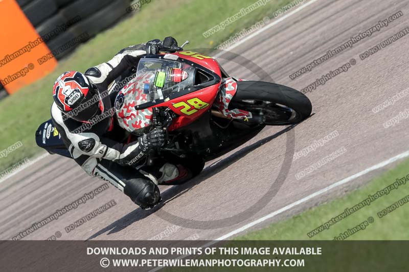cadwell park;cadwell park photographs;cadwell trackday photographs;enduro digital images;event digital images;eventdigitalimages;peter wileman photography;racing digital images;trackday digital images;trackday photos