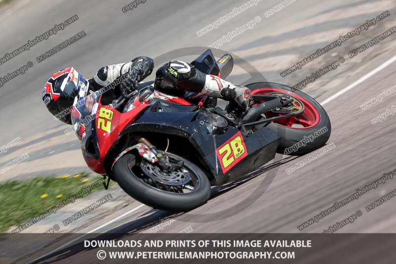 cadwell park;cadwell park photographs;cadwell trackday photographs;enduro digital images;event digital images;eventdigitalimages;peter wileman photography;racing digital images;trackday digital images;trackday photos
