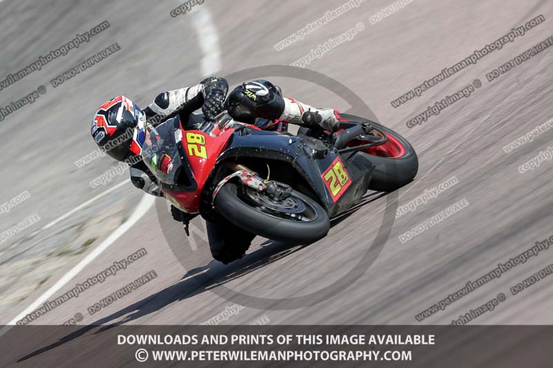cadwell park;cadwell park photographs;cadwell trackday photographs;enduro digital images;event digital images;eventdigitalimages;peter wileman photography;racing digital images;trackday digital images;trackday photos